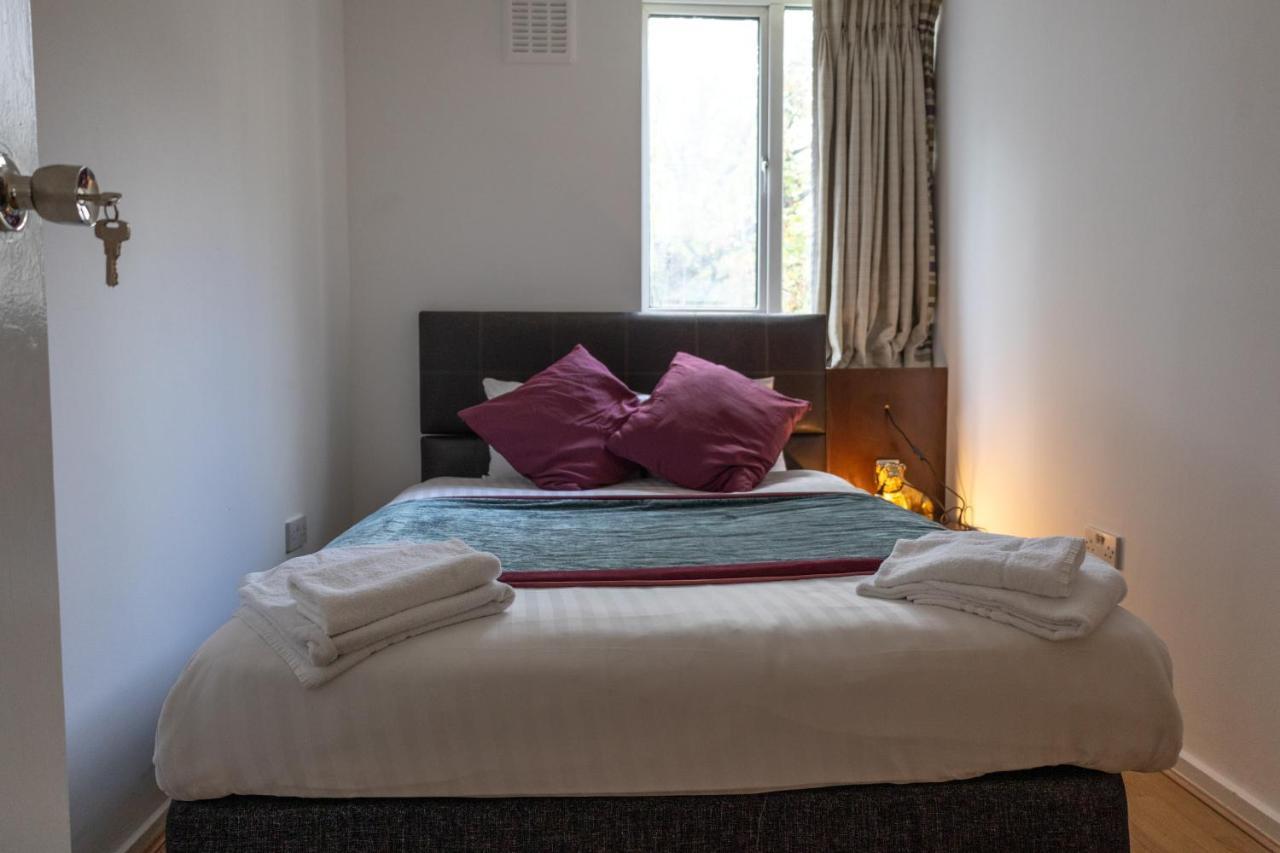 - 4 Bed - Sleeps 8 - Garden - Pet Friendly * Лондон